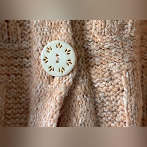 Alps 3 button sweater, in peach - Picture 3 of 4